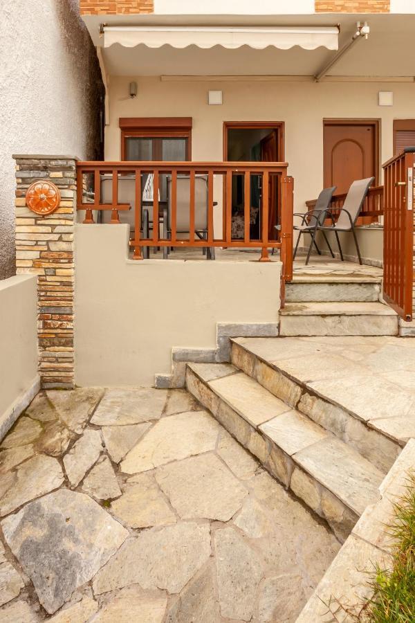 Rafaella Sea View Apartments 1 Pefkochori Exterior photo